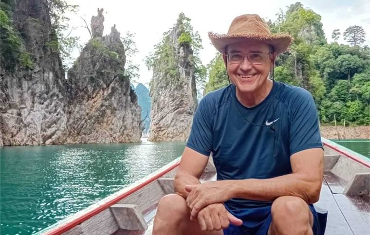 Philippe (67) verhuisde naar Thailand, maar ligt nu op intensieve zorgen en verzekering weigert te betalen