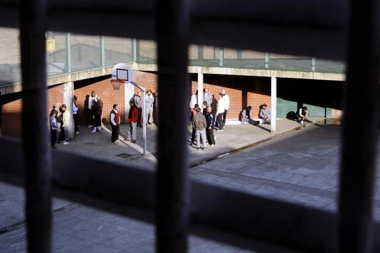 Grève dans les prisons: près de 70 agents pénitentiaires réquisitionnés, la police appelée en renfort