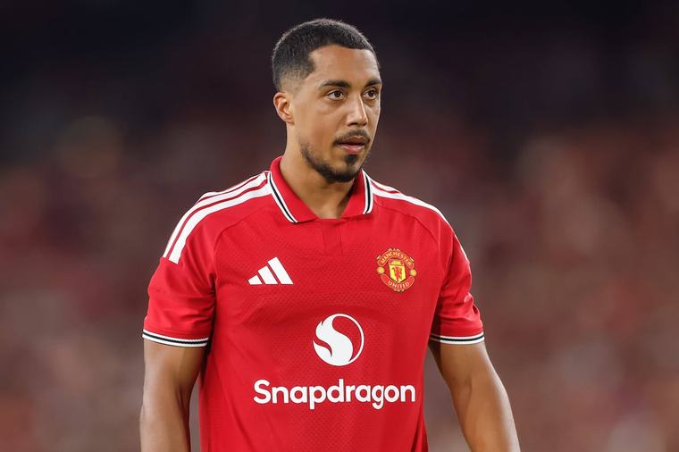 Les Belges à l'étranger: Lammens et Tielemans accrochés sur le fil, les Diables milanais partagent à la Juve, Stassin déjà buteur avec Séville