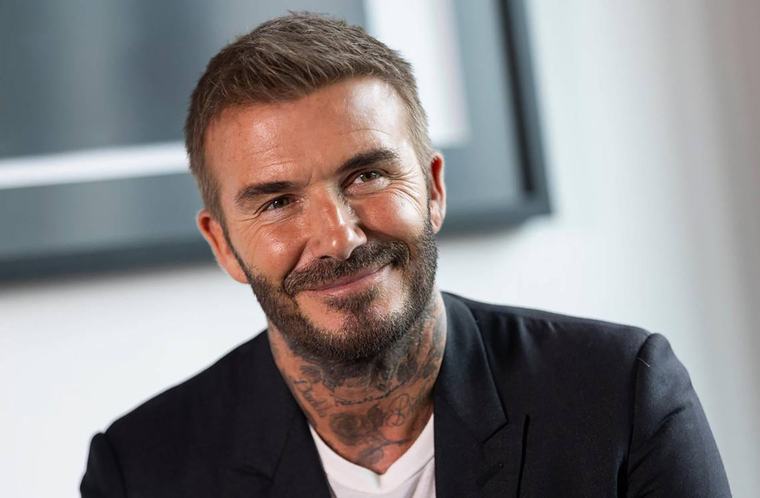 David Beckham wordt de eerste miljardair onder de Britse sporters
