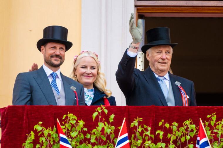 Koning Harald van Noorwegen in kritieke toestand door bloedarmoede