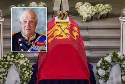 Noorse politica op de vingers getikt nadat ze foto’s maakt van doodskist koning Harald