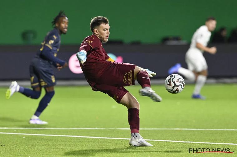 OFFICIEEL: Transfer van de baan, Peano verlengt contract bij RAAL La Louvière