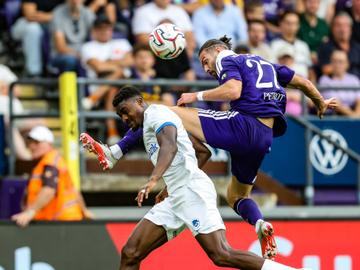 Anderlecht botst op Genkse keeper en speelt gelijk