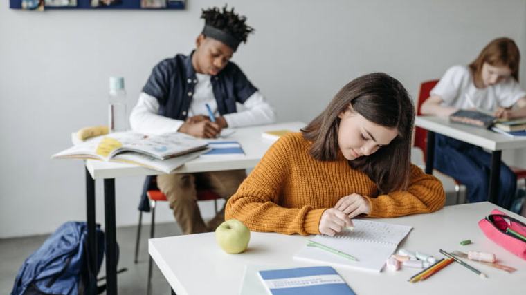 New York verbiedt AI op openbare scholen tot de middelbare school