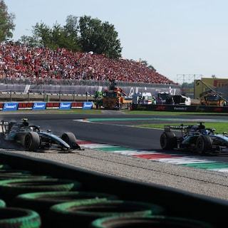 Antonelli vlamt in Monza van plek 19 naar 1 en vergroot voorsprong in WK