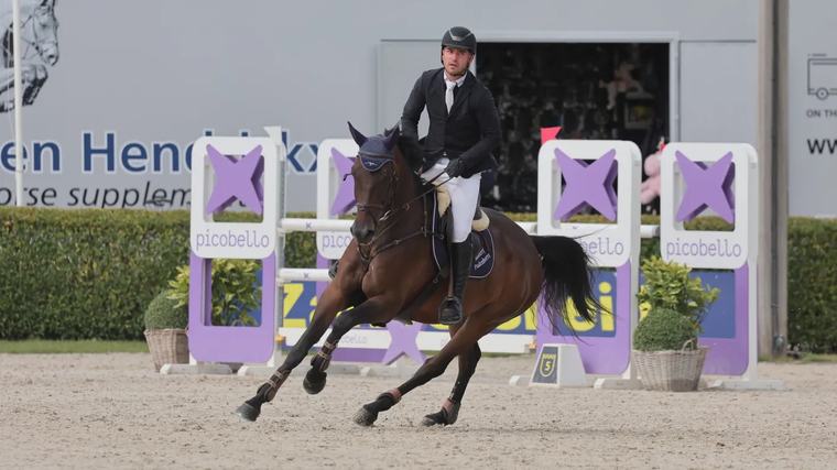 Logan Leemans zegeviert in Grand Prix van Basecles