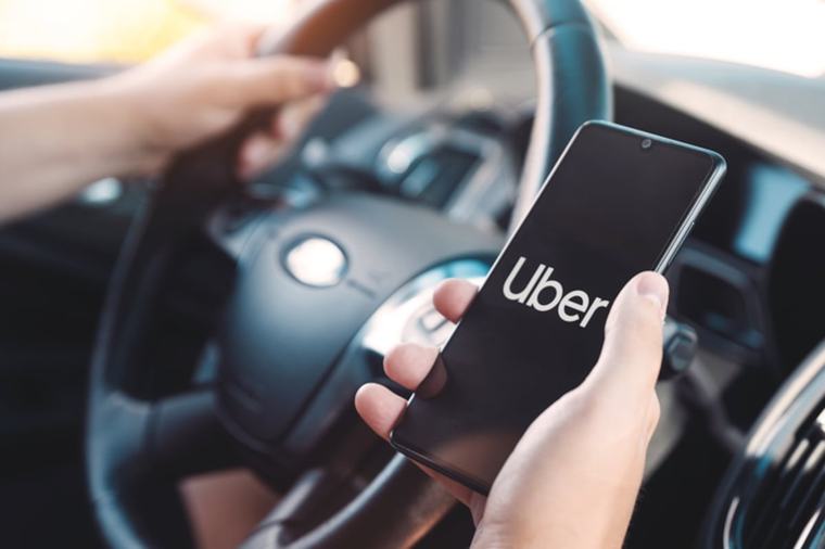Uber annonce supprimer "environ 10%" de ses effectifs dans un mémo aux employés