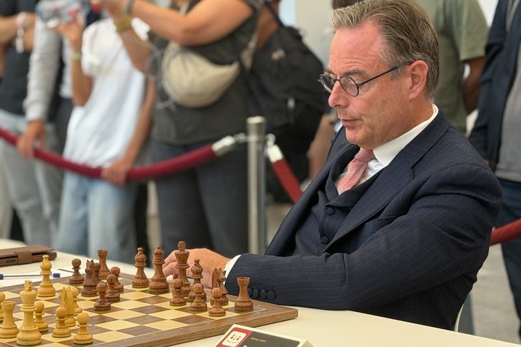 Bart De Wever affrontera la championne des échecs Judit Polgar : " Cela montre combien les échecs sont populaires"