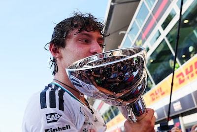 “En of dit sporen achterlaat”: onze F1-watcher ziet hoe Kimi Antonelli zijn Italië bevrijdde, maar maakt er wel een kanttekening bij