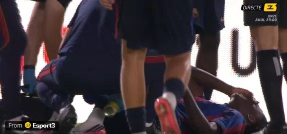 Zorgen om Bisiwu bij Barcelona: aanvaller per brancard van het veld