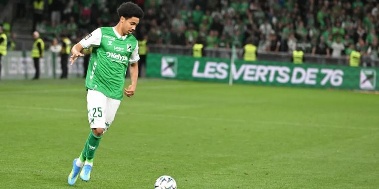 'Romano meldt nieuwe Liverpool-deal: achttienjarige spits maakt in 2027 overstap'