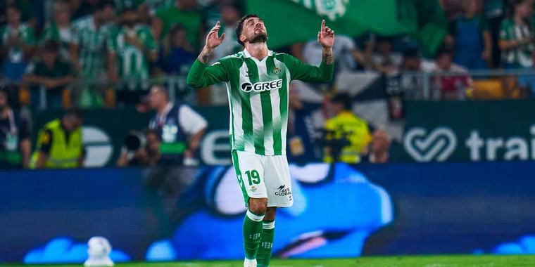 Mbappé mist penalty, Courtois en Real gaan onderuit tegen Betis