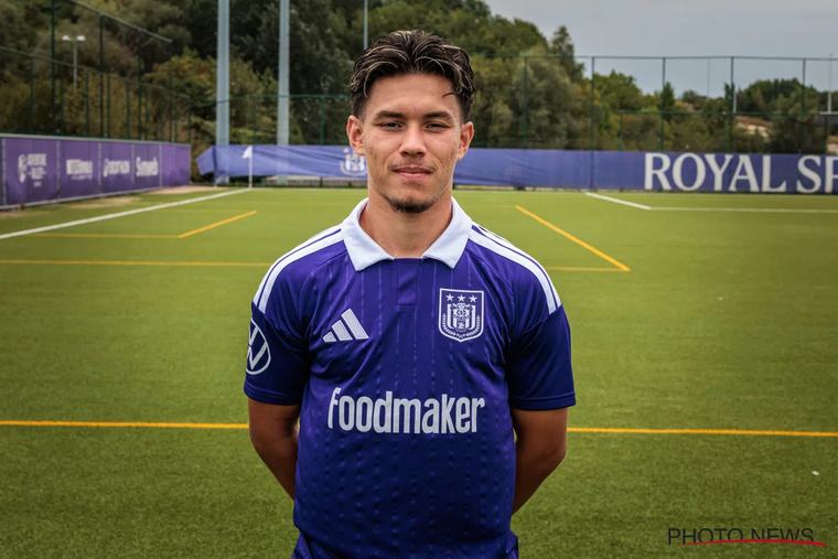 Sternal redt RSCA Futures met late gelijkmaker tegen Jong KAA Gent