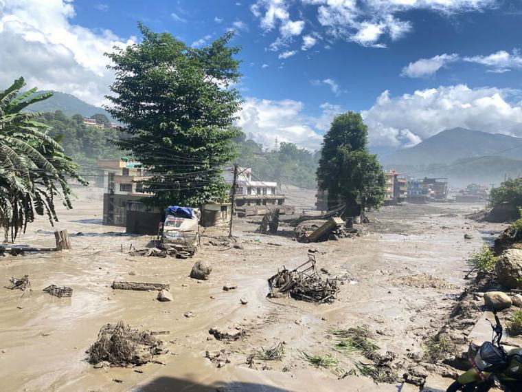 Nepal rouwt om meer dan 1.300 doden na verwoestende overstromingen