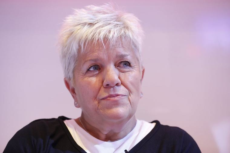 "Je suis avec Bruel, qui vient de m’appeler" : Mimie Mathy revient sur ses propos concernant Patrick bruel