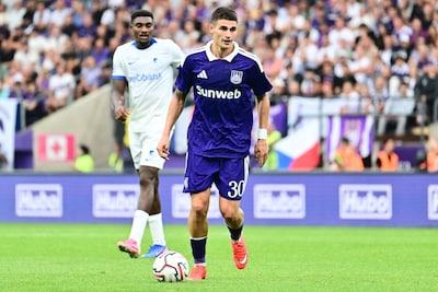 Die staande ovatie was niet nodig, maar bemoedigend was het wel: een blik op het debuut van kersvers Anderlecht-middenvelder Ilias Koutsoupias