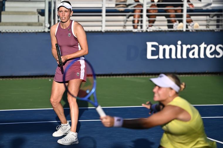 US Open: Elise Mertens et Diana Shnaider dominent Hanne Vandewinkel et Daria Snigur au premier tour