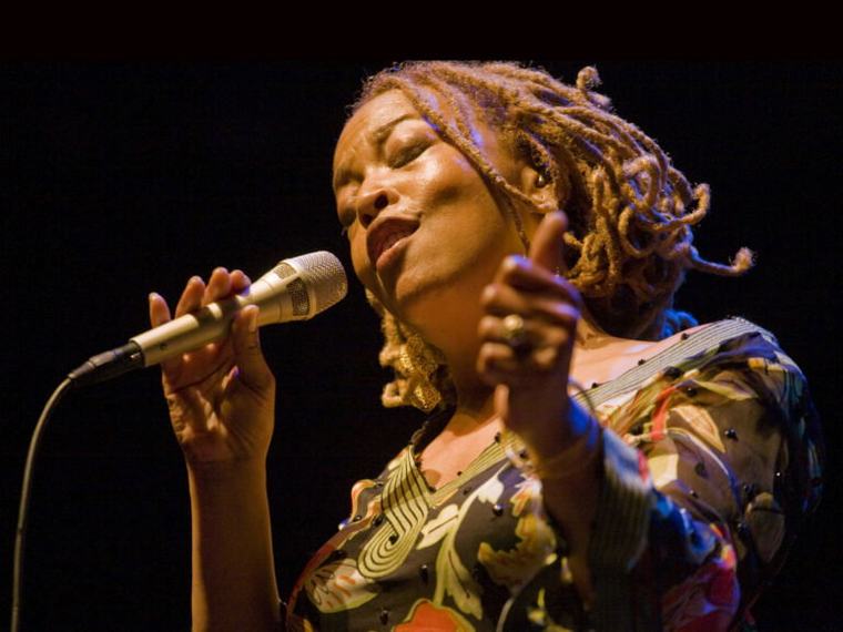 Jazz-zangeres Cassandra Wilson overlijdt op 70-jarige leeftijd