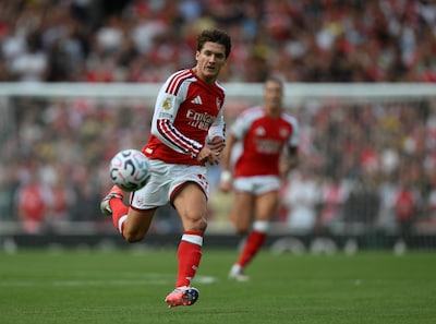 Met dank aan assist Christos Tzolis: Arsenal wint bitsige topper tegen Romeo Lavia en Chelsea