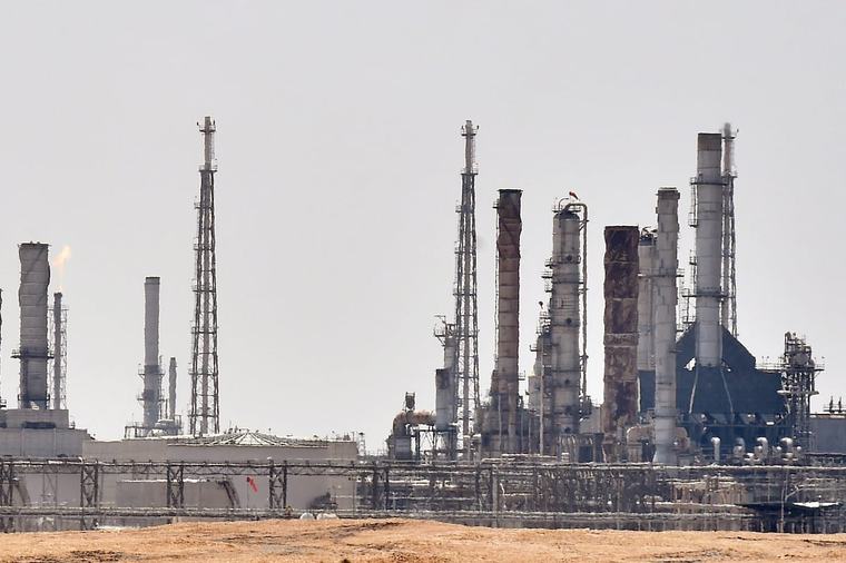 Des attaques de rebelles Houthis touchent des installations pétrolières en Arabie saoudite