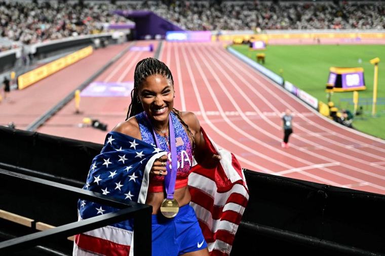 World Athletics Ultimate Championship - Verspringkampioene Davis-Woodhall zet punt achter seizoen