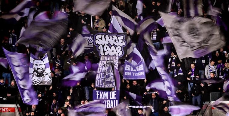 OFFICIEEL: Anderlecht presenteert Omobamidele als nieuwe verdediger