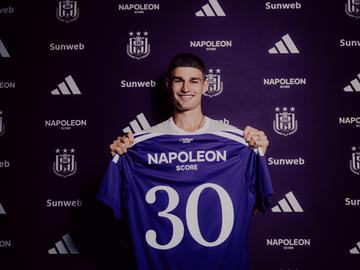 Anderlecht haalt Griekse middenvelder Ilias Koutsoupias binnen