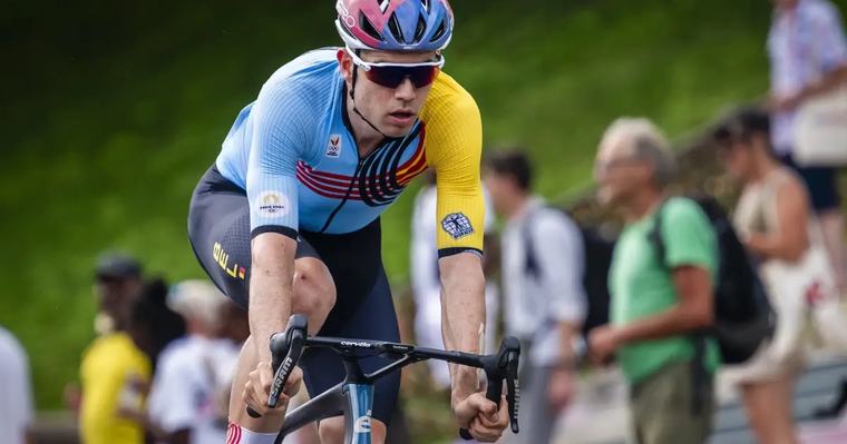 🎥 Zelfs buitenland ondersteboven van Van Aert: probleem lijkt plots helemaal van de baan